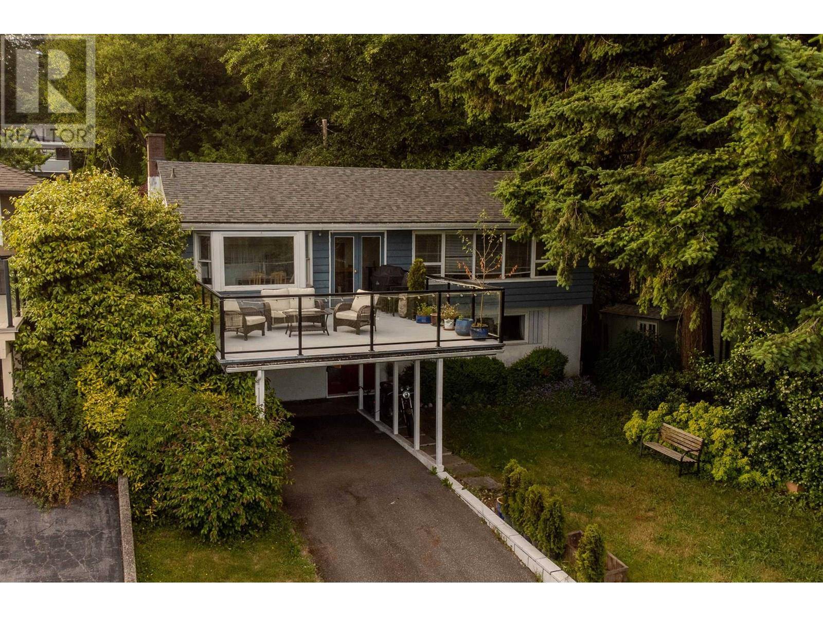 North Vancouver, BC V7L1Y3,1082 CALVERHALL STREET