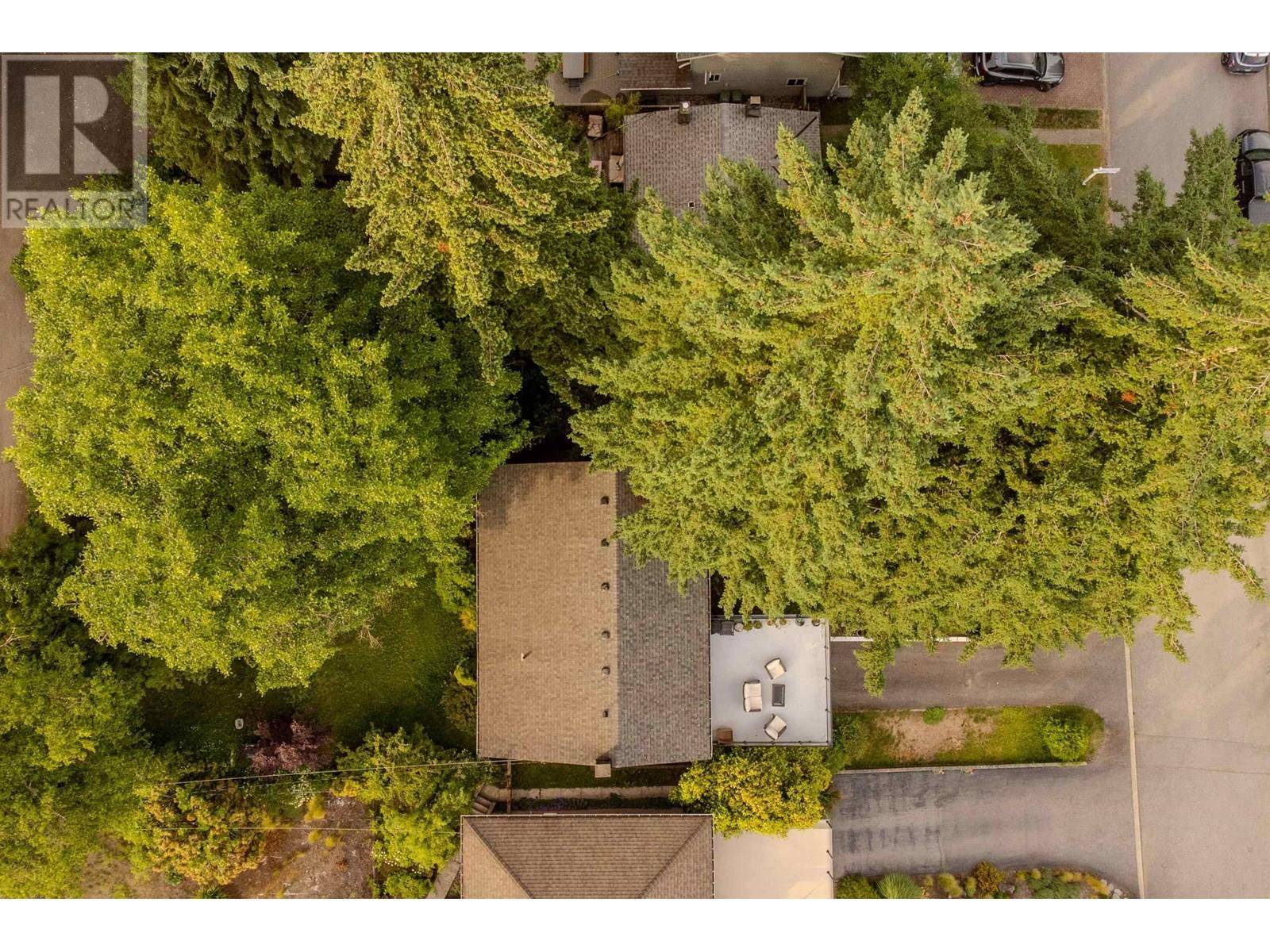 North Vancouver, BC V7L1Y3,1082 CALVERHALL STREET