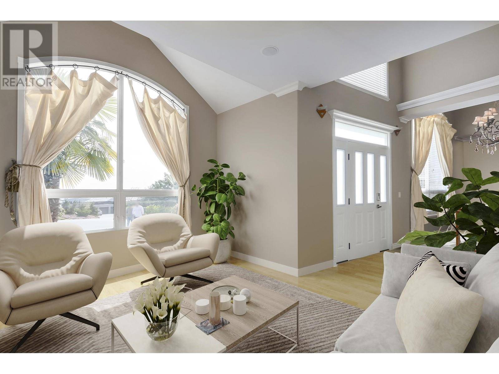 West Vancouver, BC V7W3G8,5463 WEST VISTA COURT