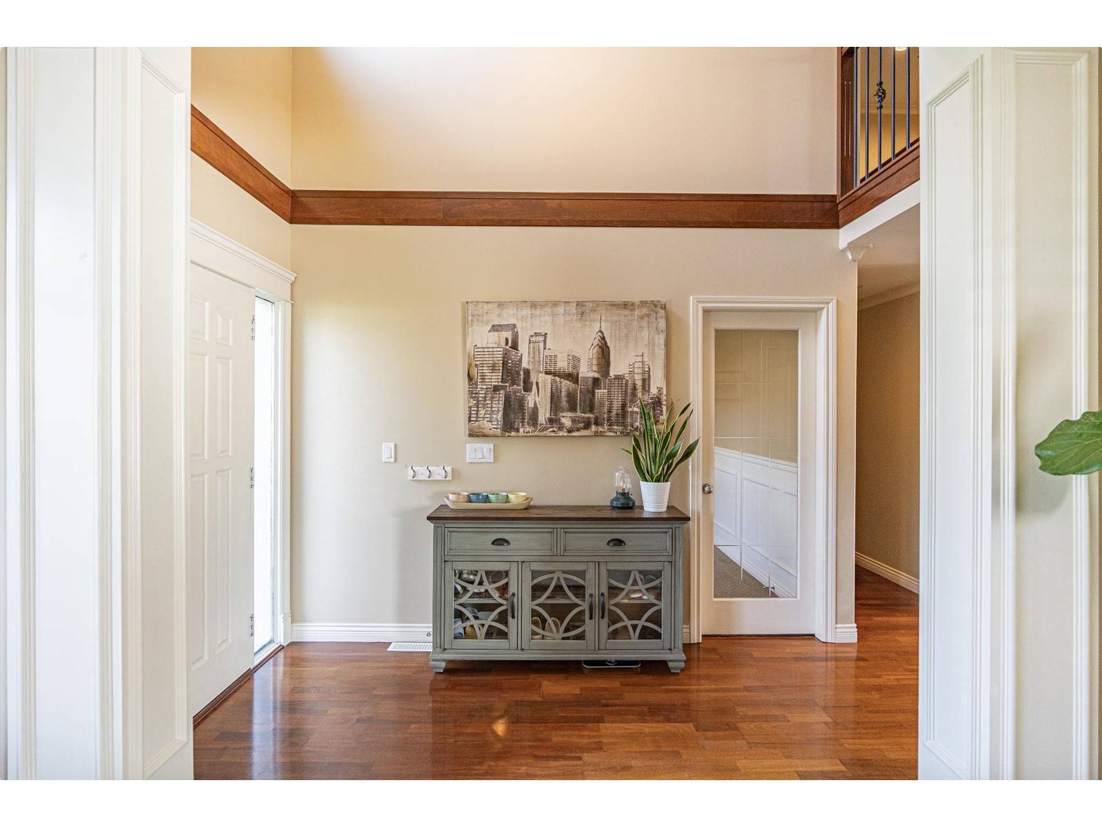 White Rock, BC V4B4T7,1368 KENT STREET