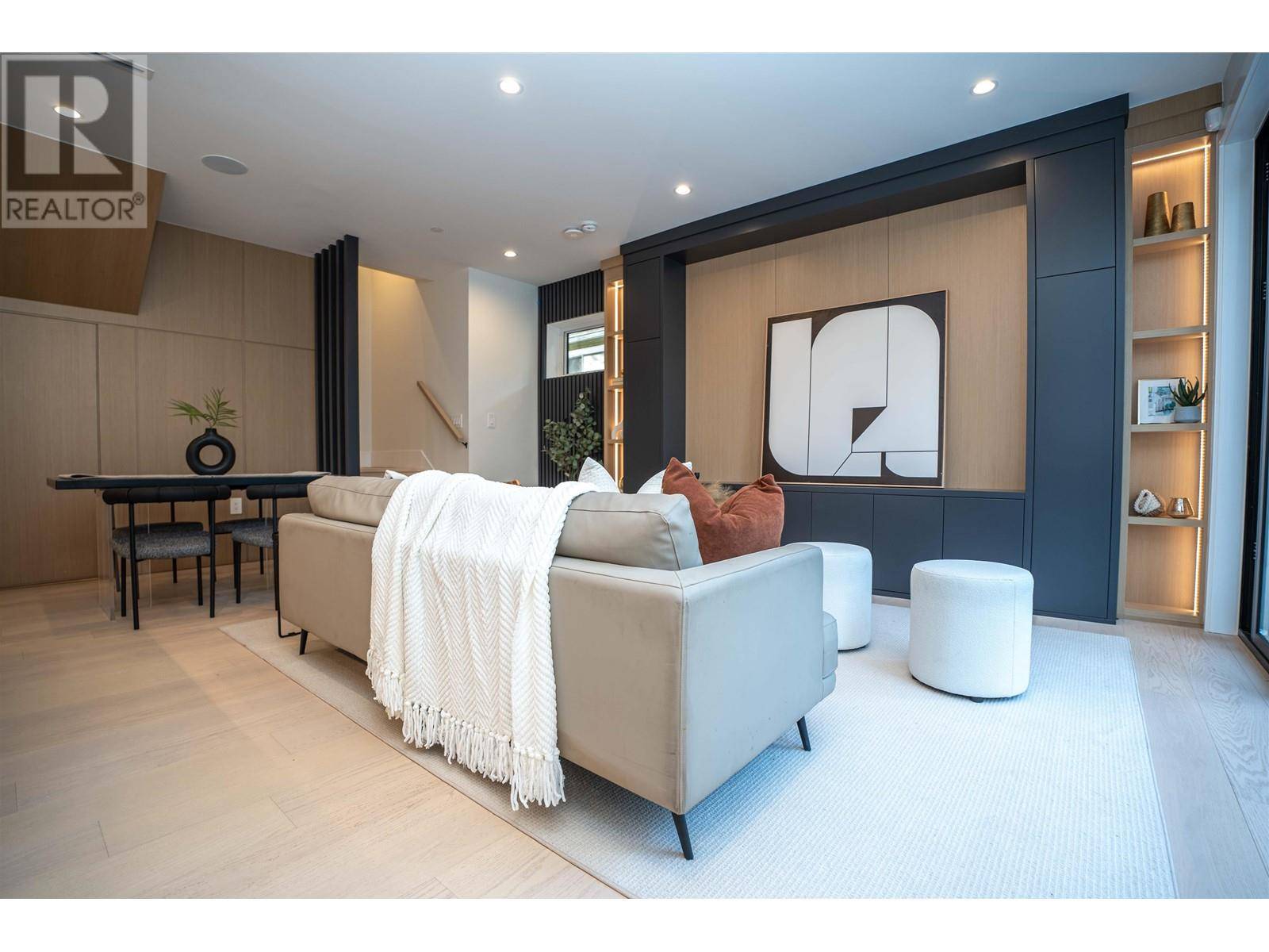2522 East 15TH AVE ##1, Vancouver, BC V5M2K1