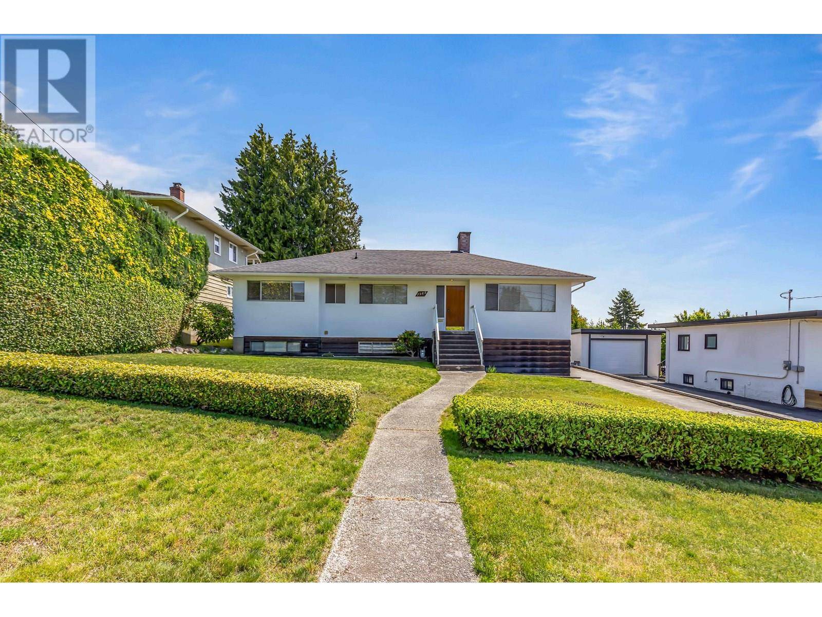 Burnaby, BC V5J3W3,7988 SUSSEX AVENUE