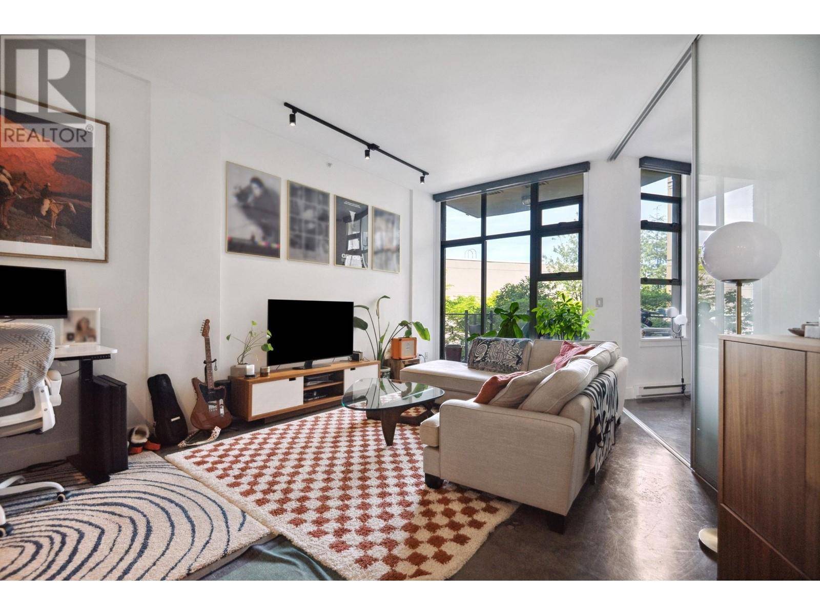 2635 PRINCE EDWARD ST #209, Vancouver, BC V5T4V7