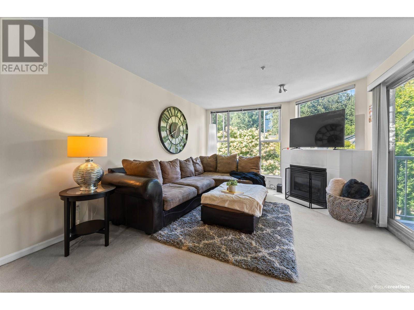 12155 191B ST #303, Pitt Meadows, BC V3Y2S2