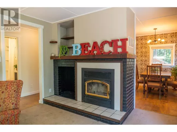 Pender Island, BC V0N2M3,9907 GOWLLAND POINT ROAD