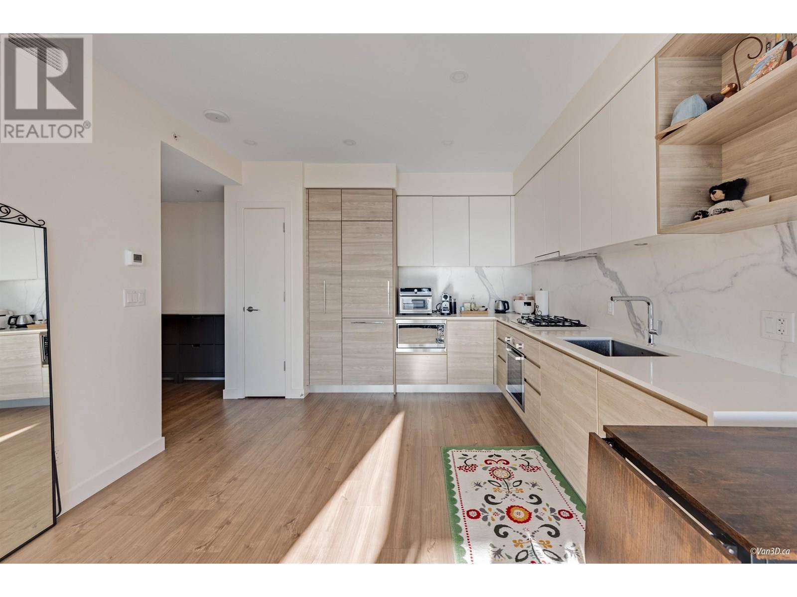 Coquitlam, BC V3K0G7,595 AUSTIN AVENUE