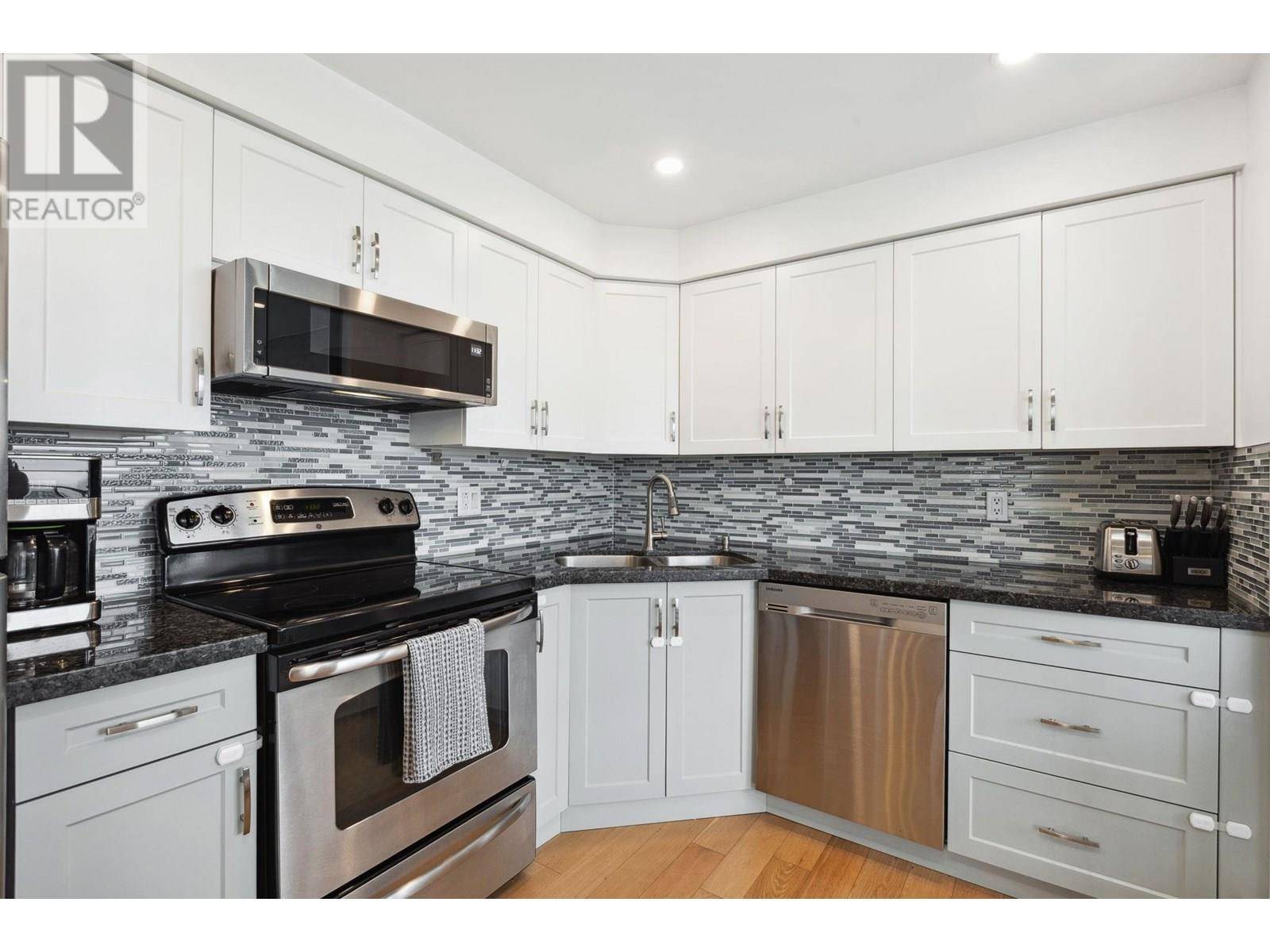 120 West 2ND ST #1202, North Vancouver, BC V7M1C3