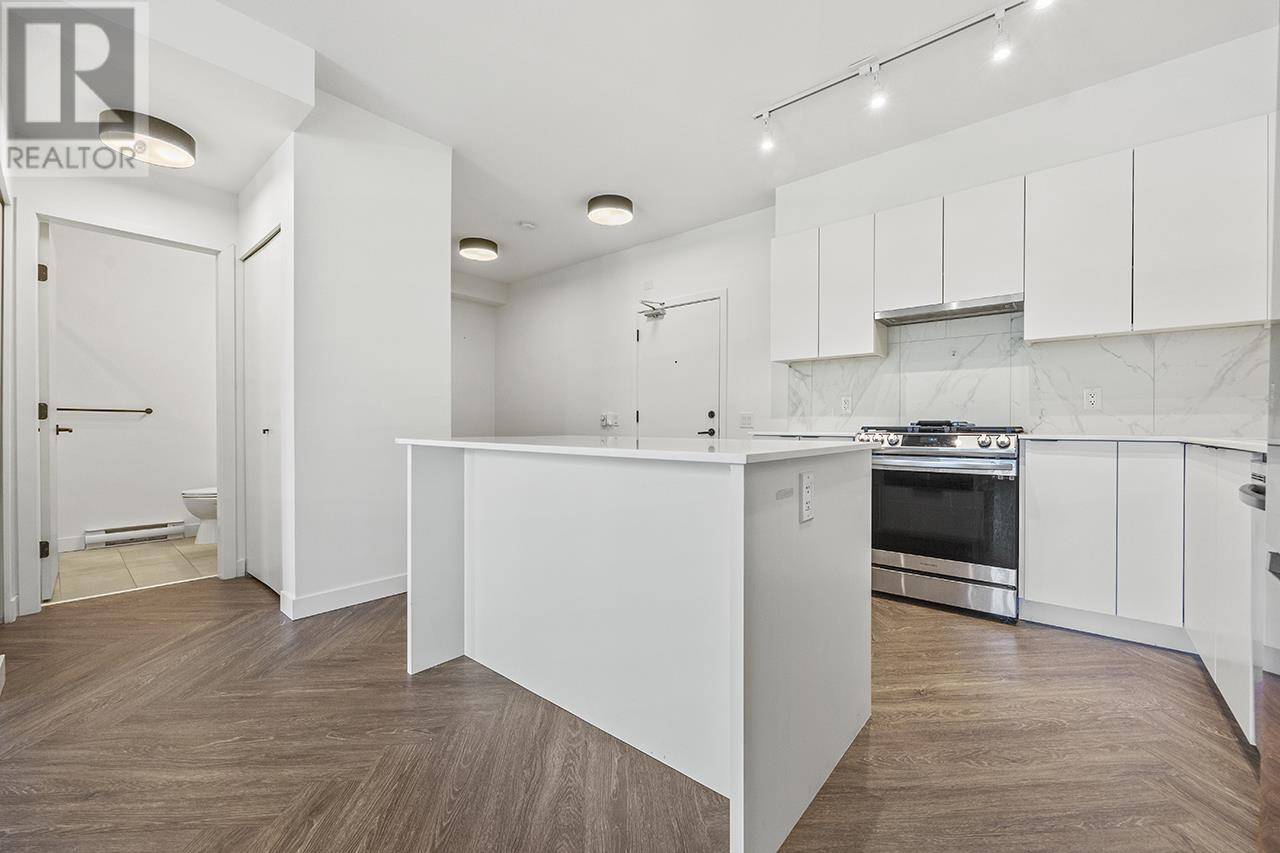 Port Moody, BC V3H0M4,3229 ST JOHNS ST #511