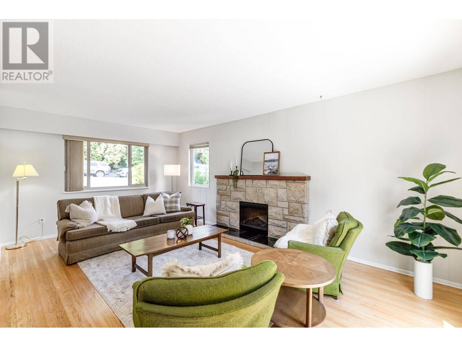 Port Moody, BC V3H1S8,230 HARVARD DRIVE
