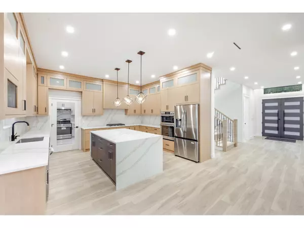 Surrey, BC V3V0E3,12671 106A AVENUE