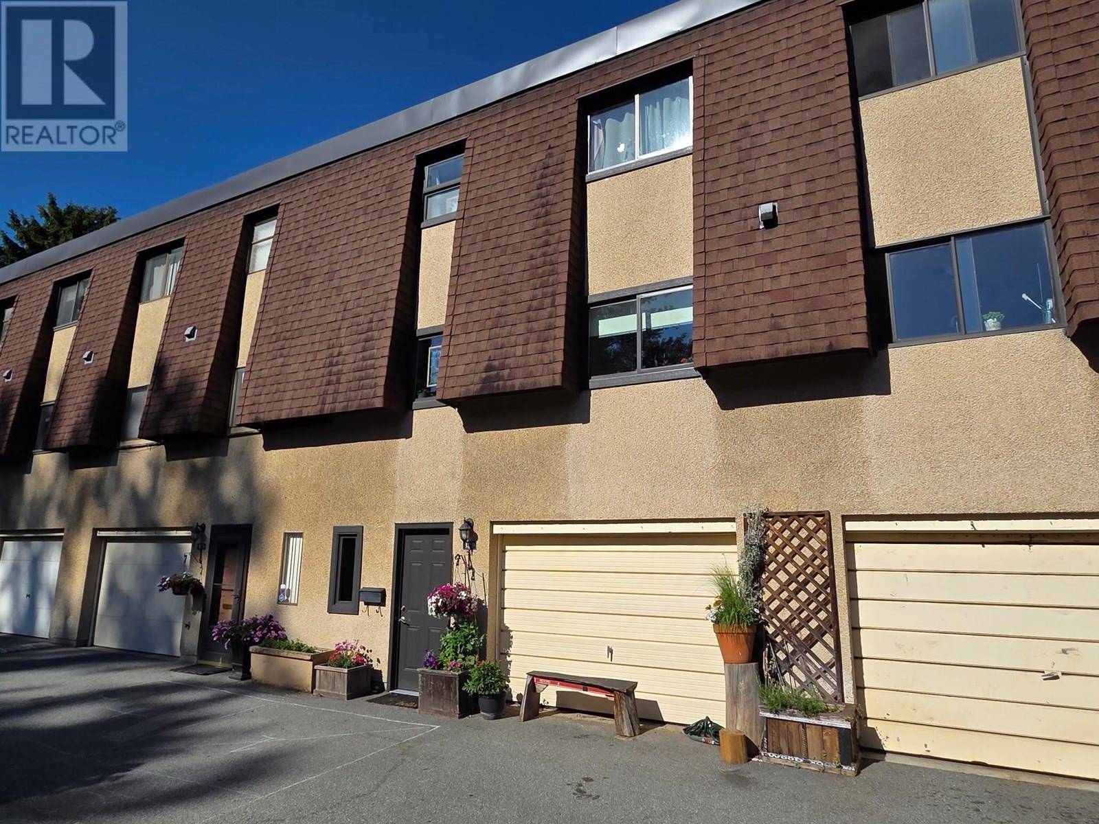829 OLD LILLOOET ROAD, North Vancouver, BC V7J2H6