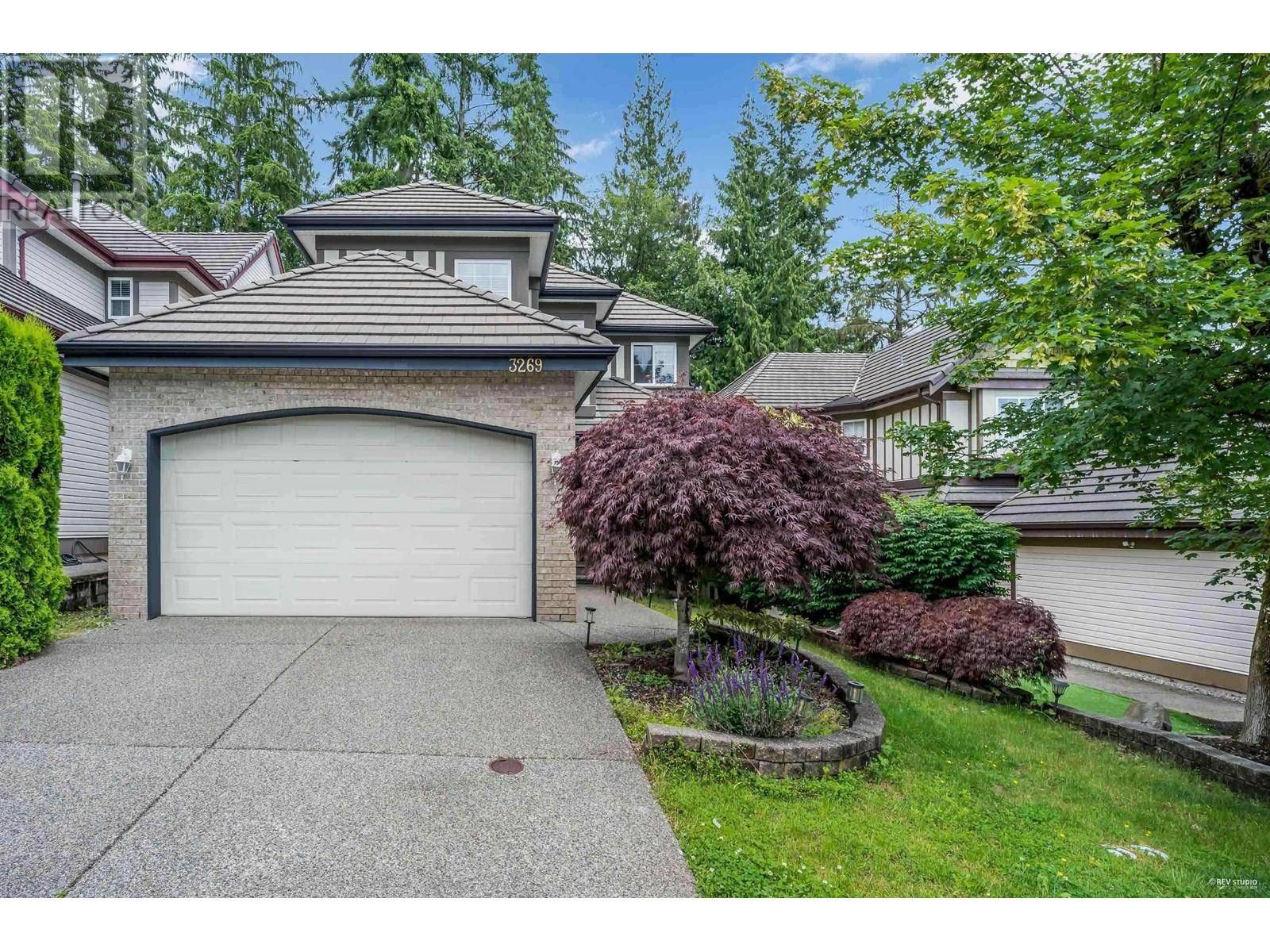3269 CHARTWELL GRN, Coquitlam, BC V3E3M9