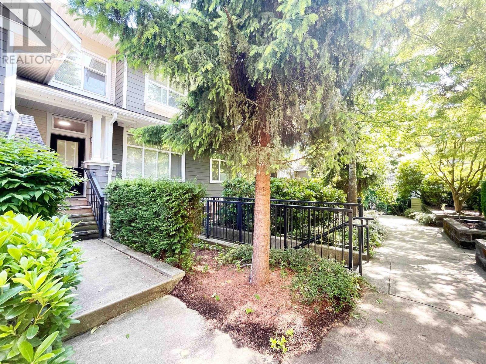 Burnaby, BC V3N5E4,6878 SOUTHPOINT DR #68