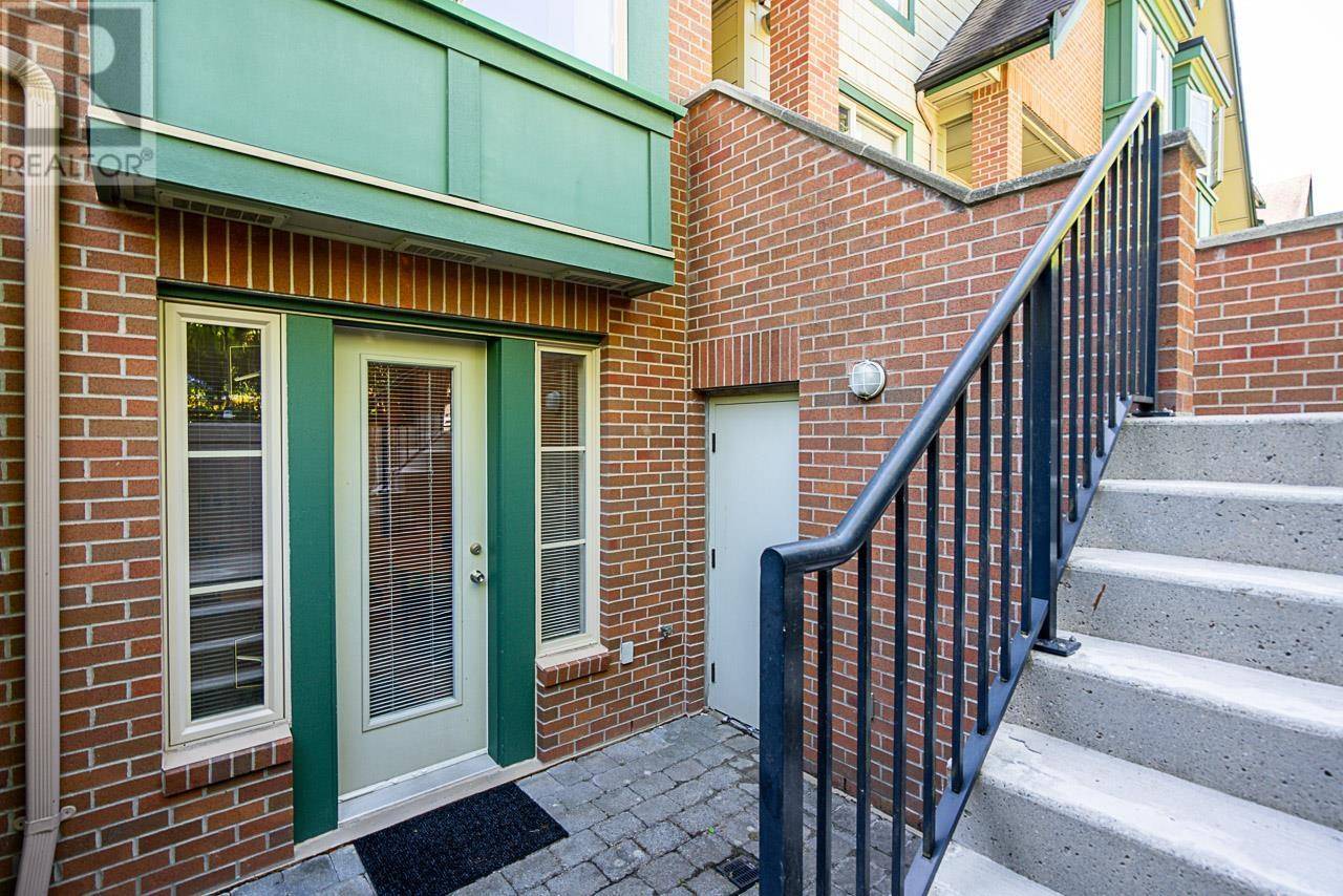 Vancouver, BC V6T2K9,6272 LOGAN LANE