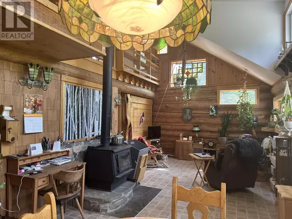 Hudsons Hope, BC V0C1V0,21023 TOMPKINS ROAD
