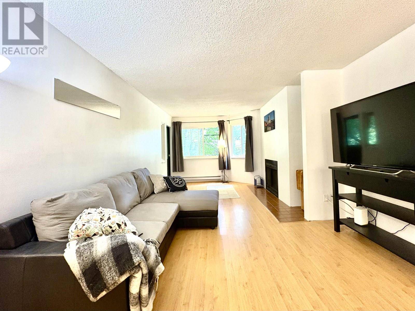 9880 MANCHESTER DR #312, Burnaby, BC V3N4R3