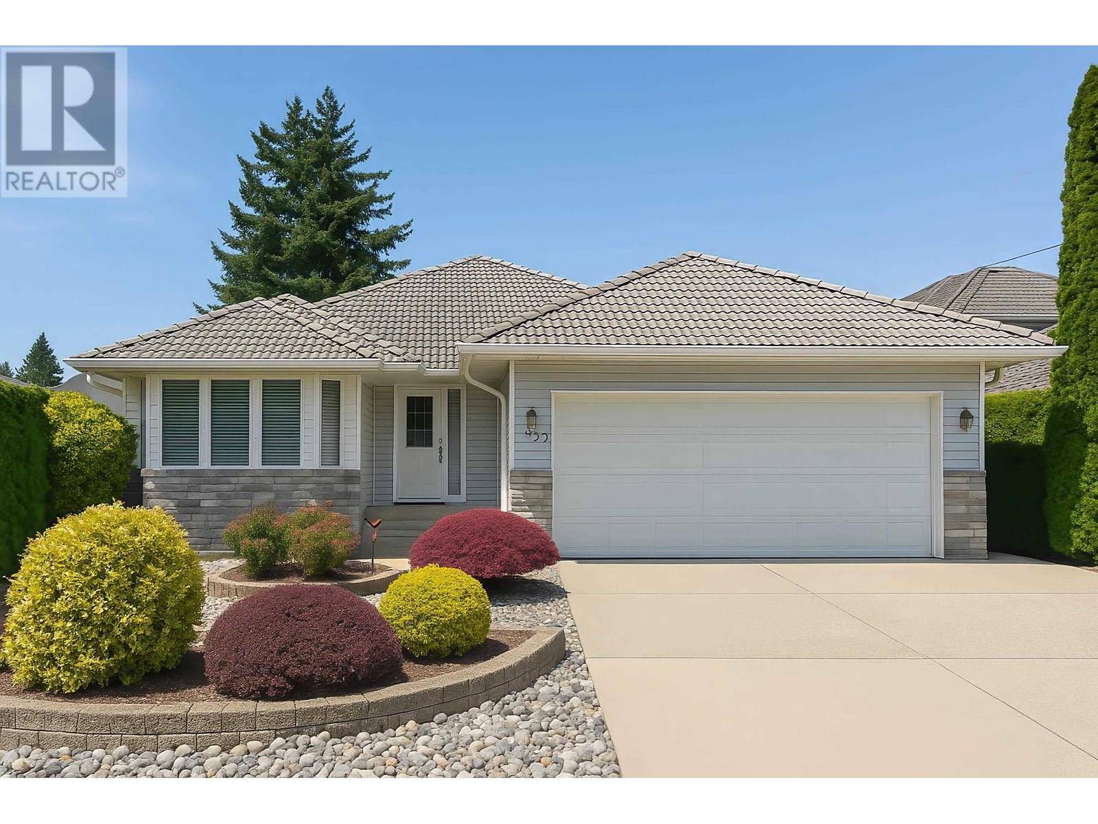 310 MUNDY STREET, Coquitlam, BC V3K5M4
