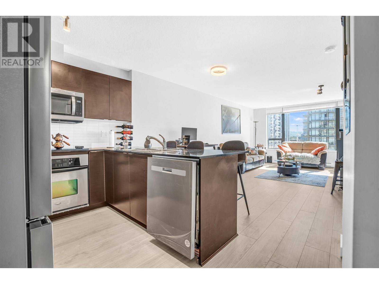 Burnaby, BC V5C0A2,4182 DAWSON ST #1501