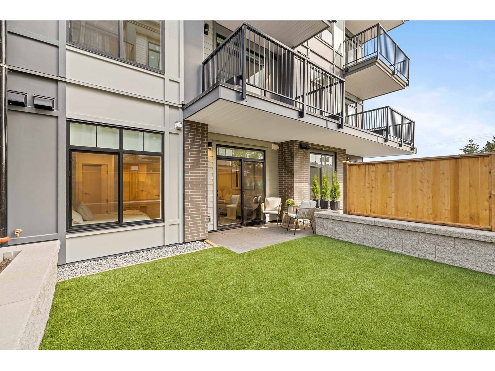 33816 SOUTH FRASER #210, Abbotsford, BC V2S2C5
