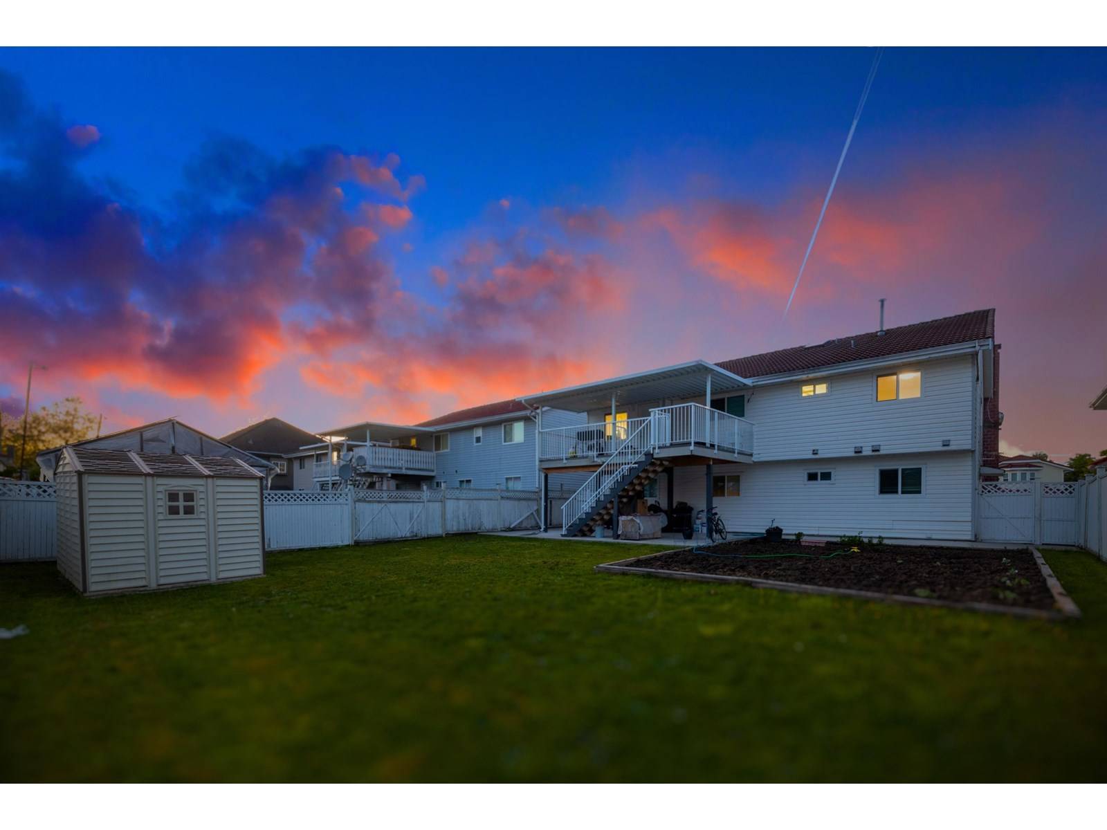 Surrey, BC V3V6T3,12452 90A AVENUE