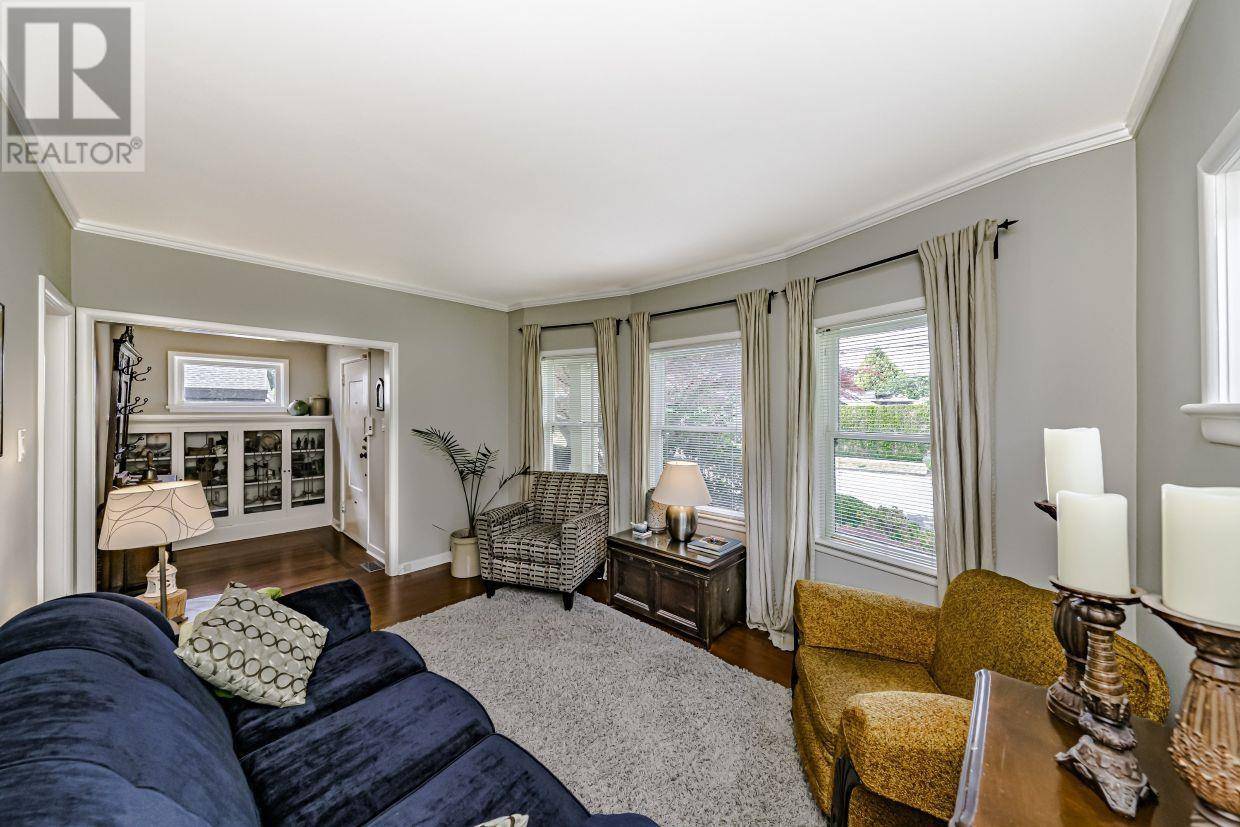 New Westminster, BC V3M2V7,1104 EDINBURGH STREET