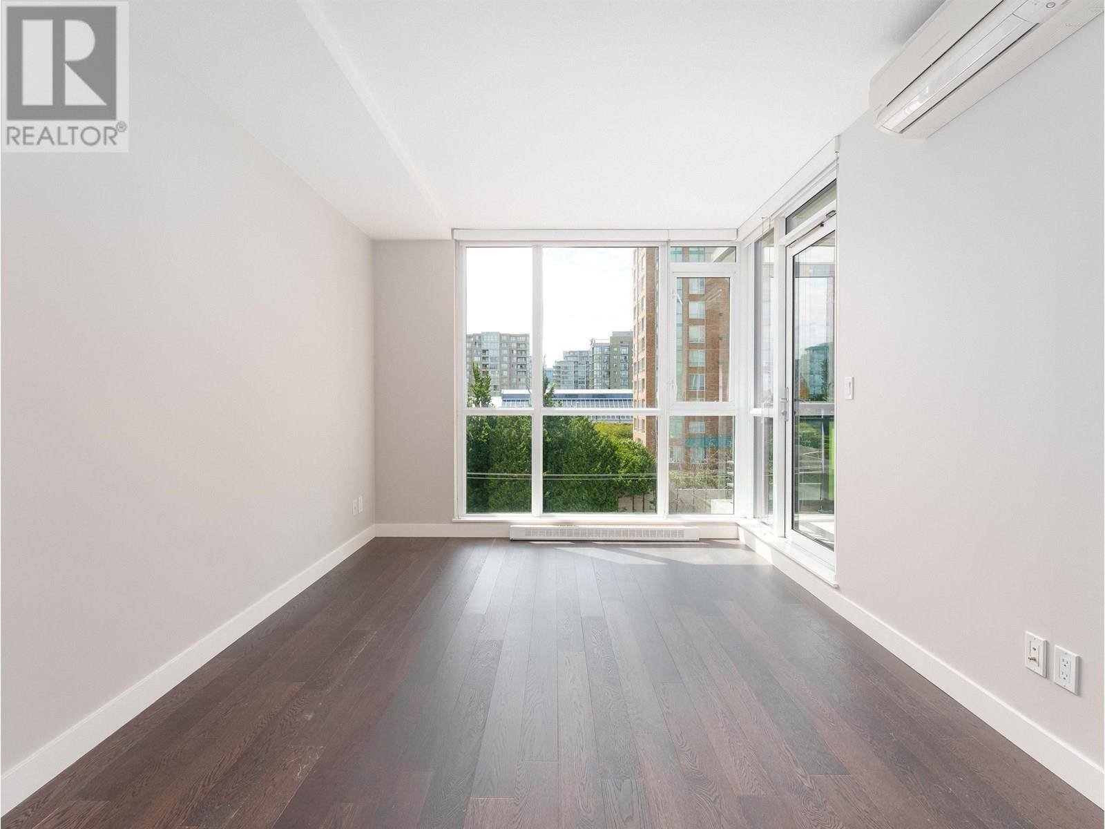 Richmond, BC V6Y0H2,6180 COONEY RD #706