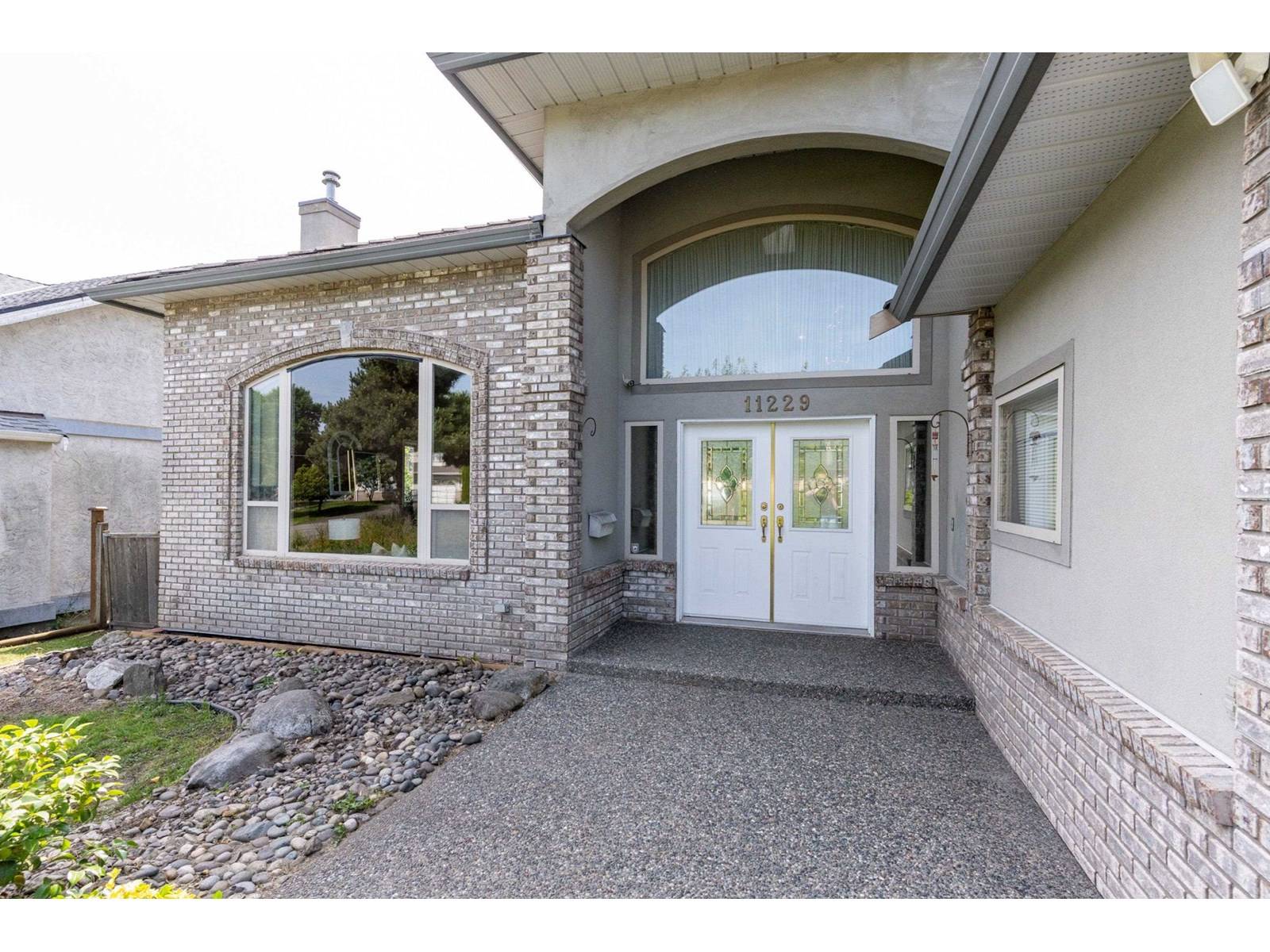 Surrey, BC V3R6J4,11229 154A STREET
