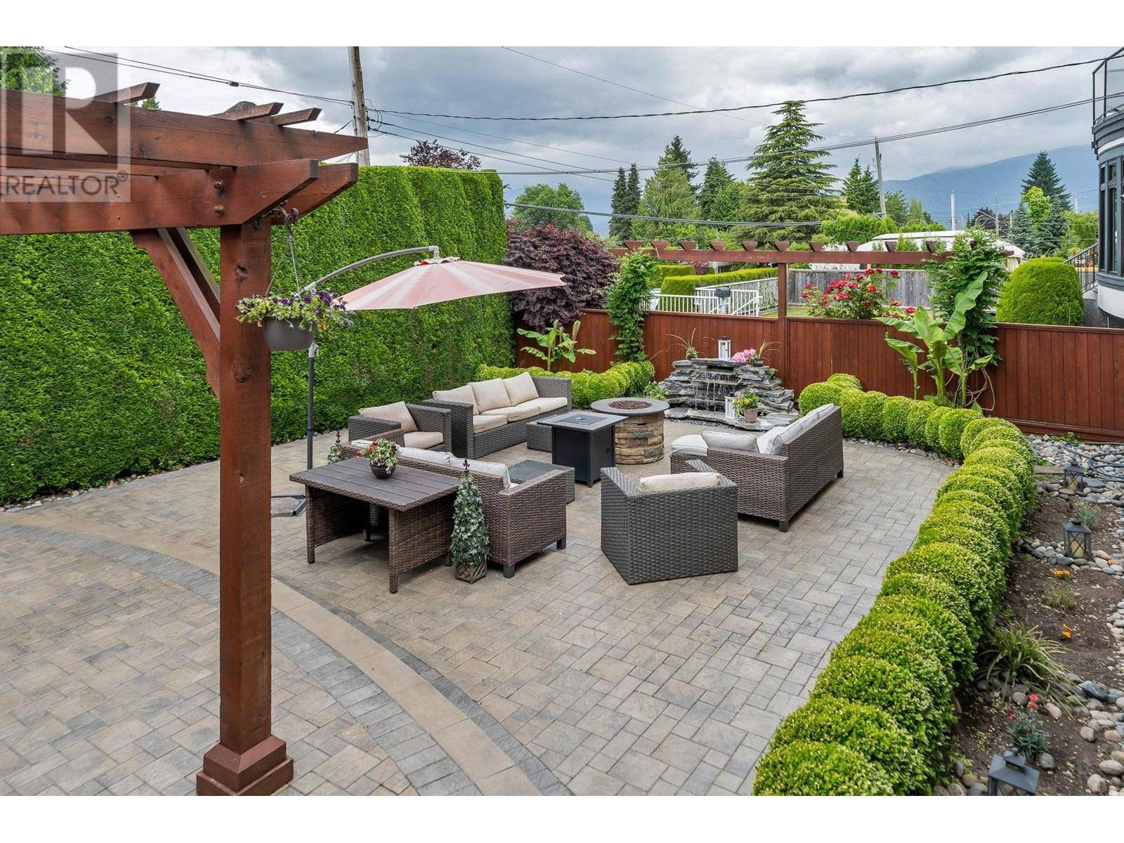 Burnaby, BC V5A1J1,7205 UNION STREET