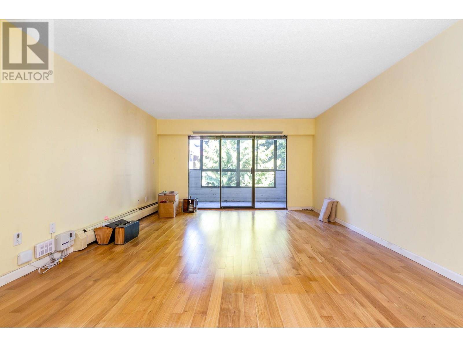 Vancouver, BC V6G2Z3,1435 NELSON ST #410