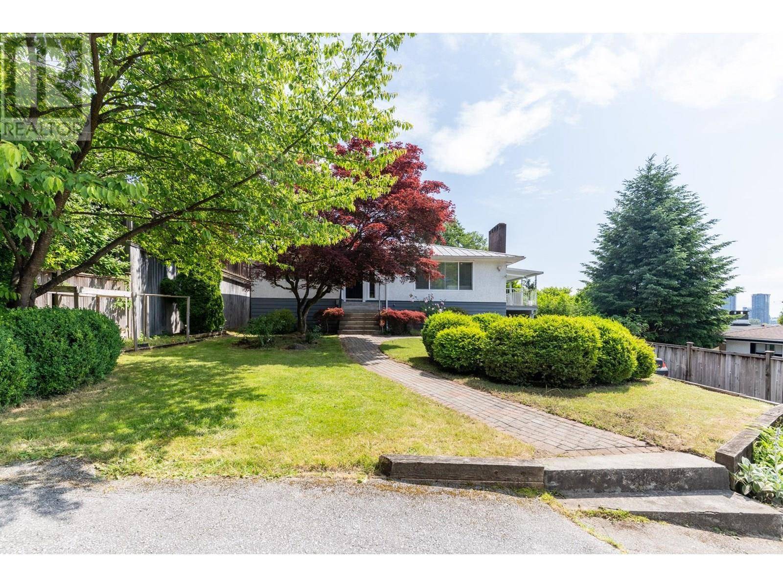 Burnaby, BC V5B2A2,5720 CURTIS STREET