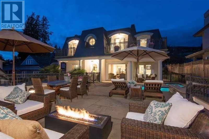 2285 KINGS AVENUE, West Vancouver, BC V7V2C1