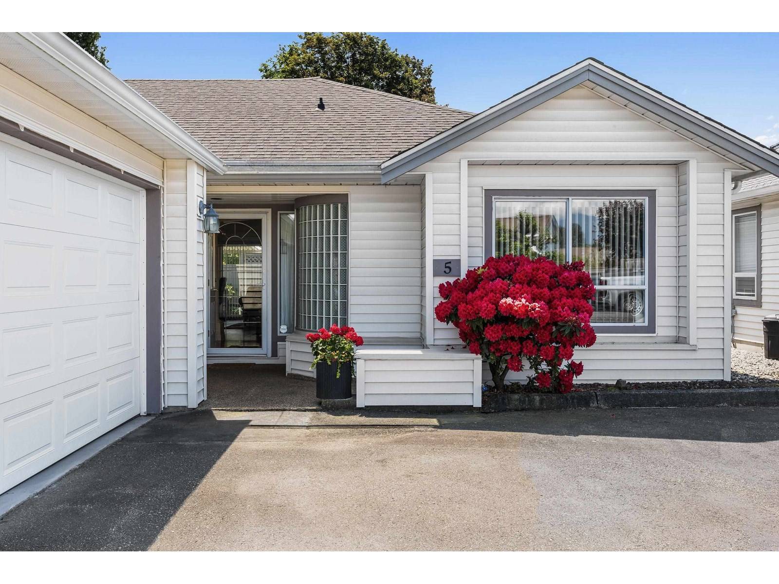Chilliwack, BC V2R3E9,45302 JASPER DR #5