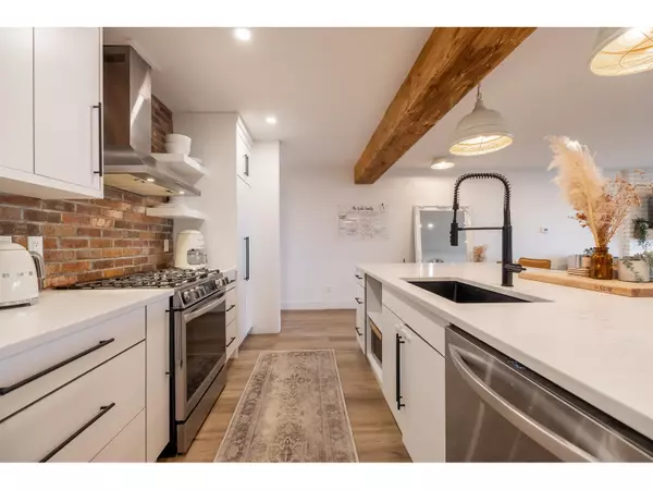 White Rock, BC V4B1P6,15170 BEACHVIEW AVENUE