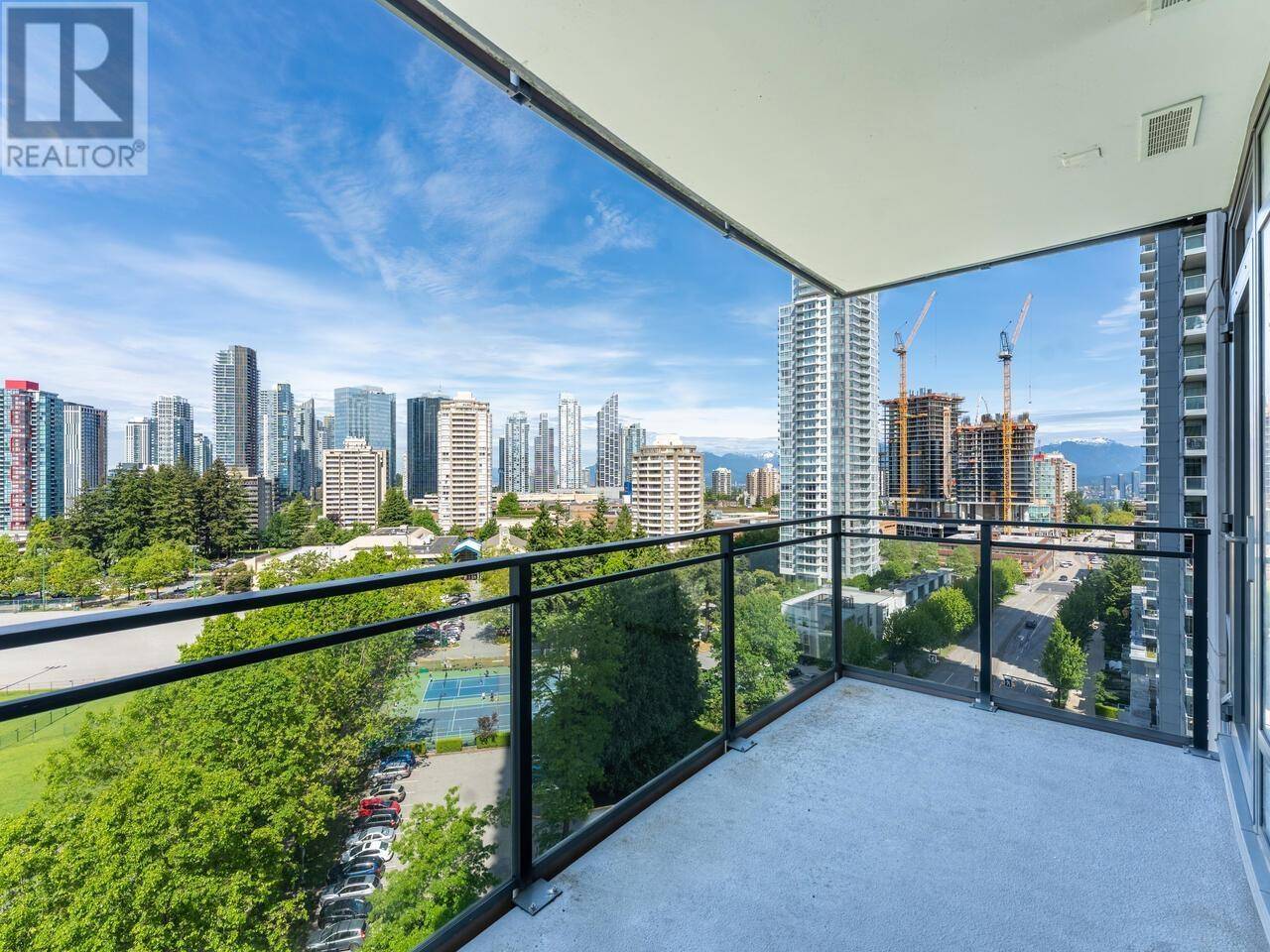 Burnaby, BC V5H0G9,4900 LENNOX LN #1503