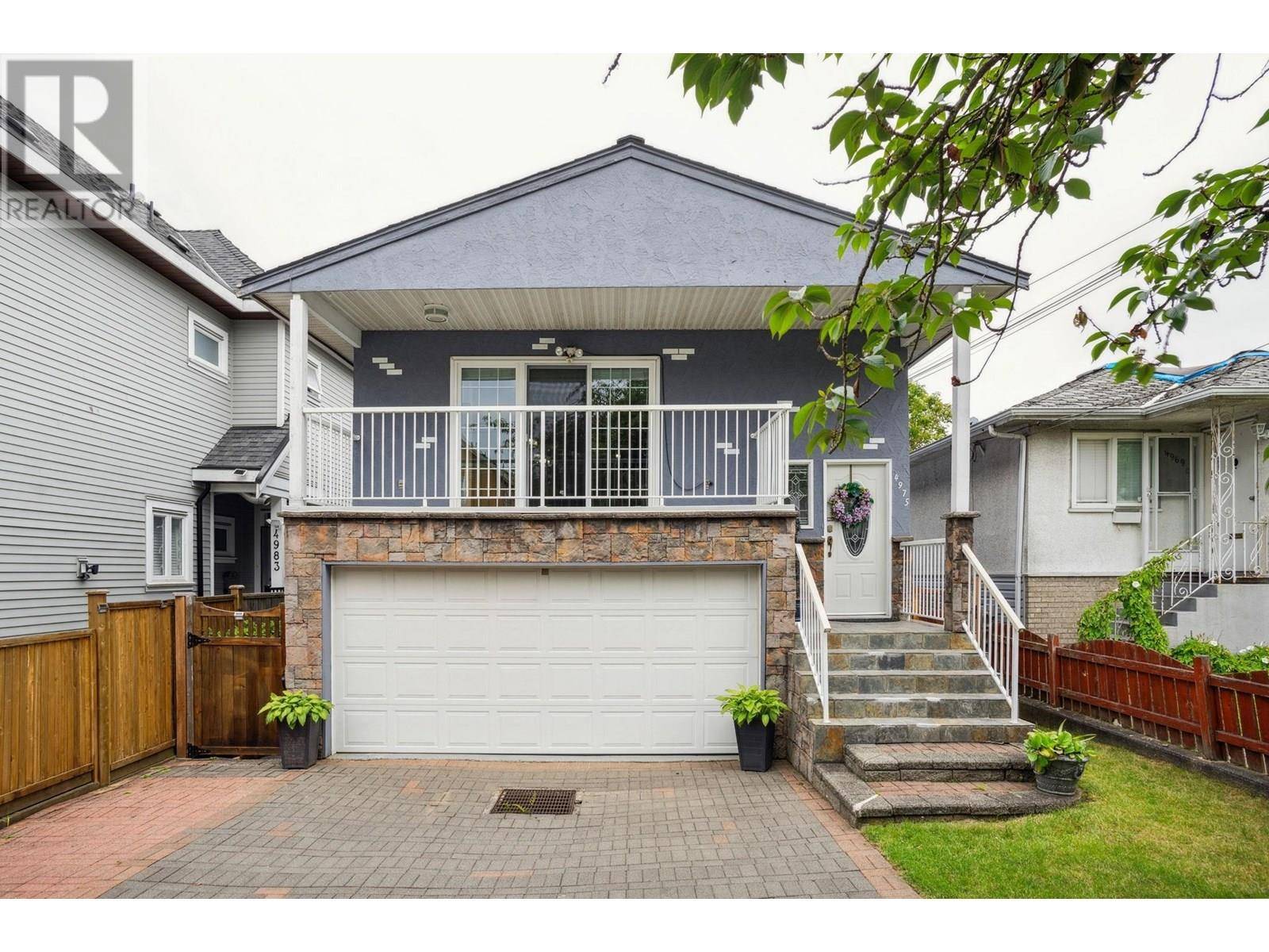 4975 MOSS STREET, Vancouver, BC V5R3T5