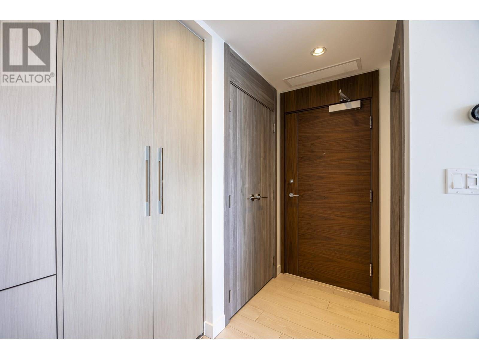 Burnaby, BC V5C4A8,4730 LOUGHEED HWY #2512