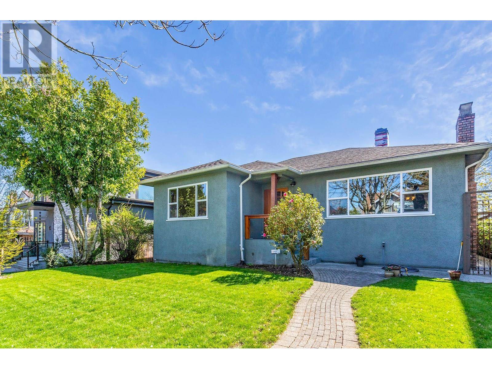 4046 ETON STREET, Burnaby, BC V5C1J7