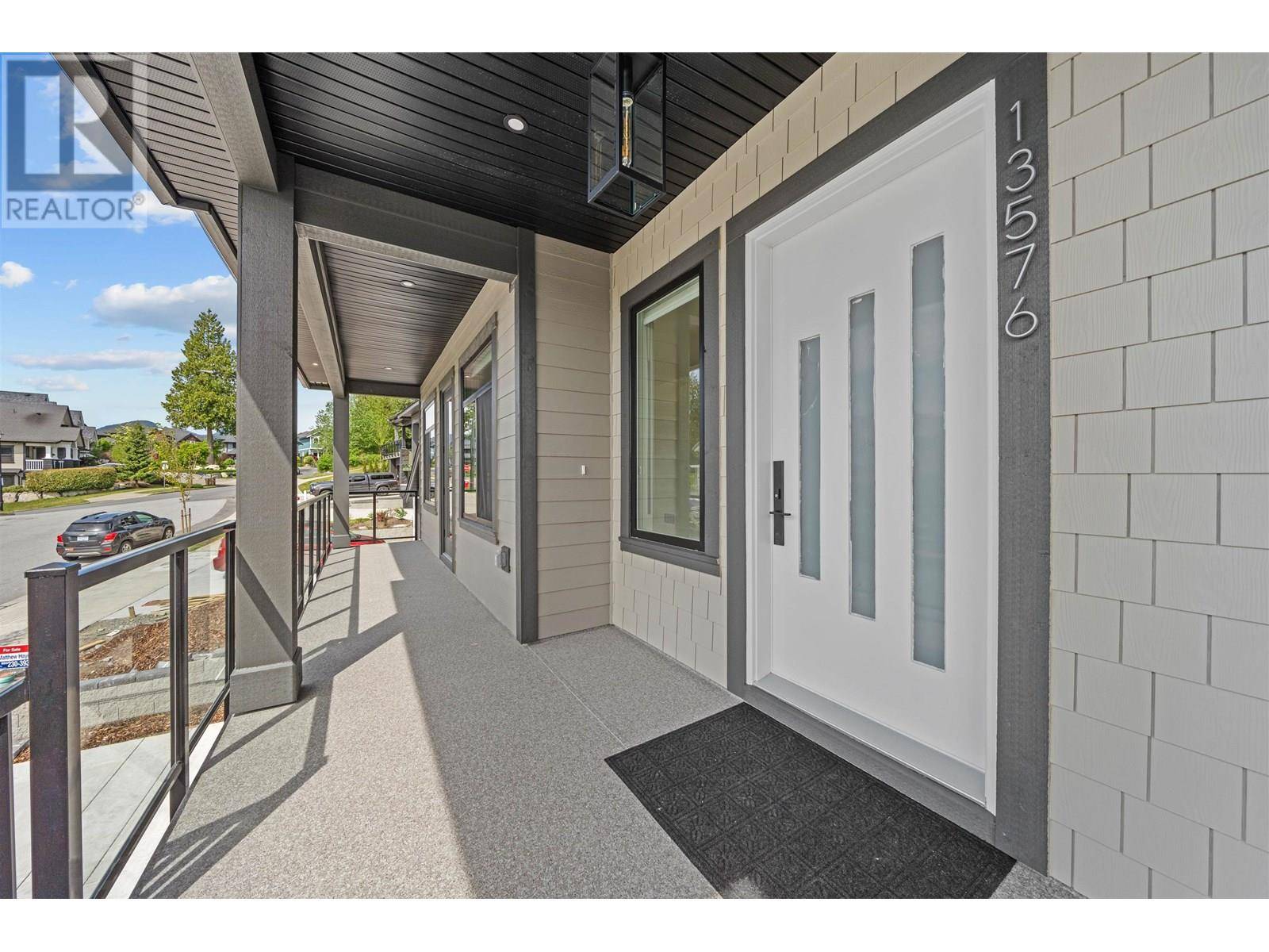 Maple Ridge, BC V4R2P7,13576 BIRDTAIL DRIVE