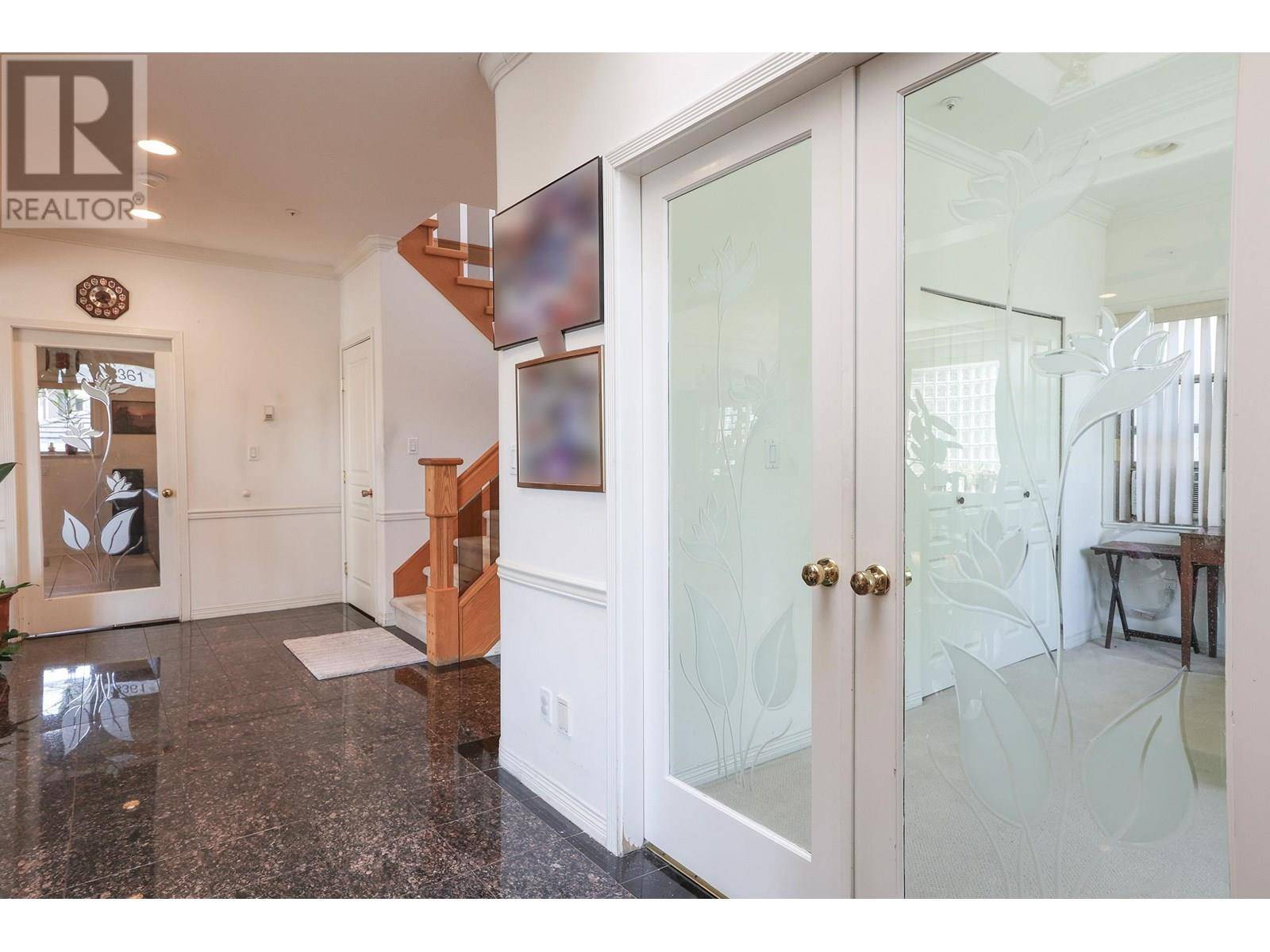 Vancouver, BC V5S1L9,3361 E 49TH AVENUE