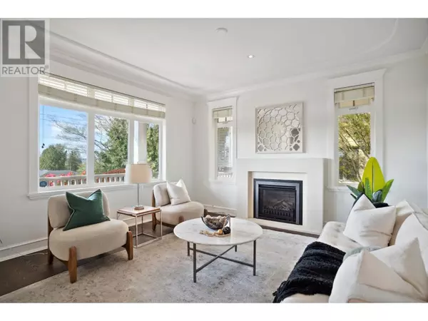 West Vancouver, BC V7V2E1,2185 LAWSON AVENUE