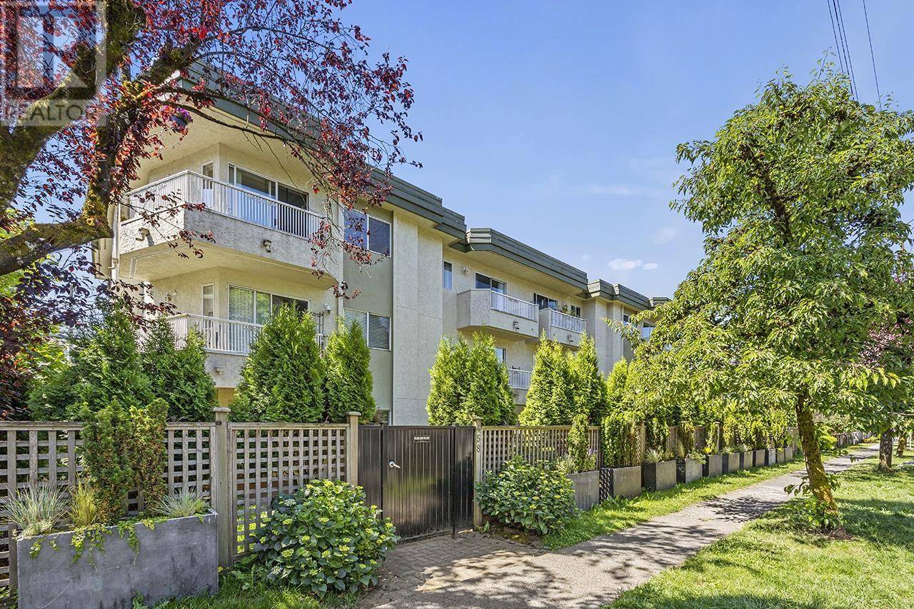 458 East 43RD AVE #302, Vancouver, BC V5W1T4