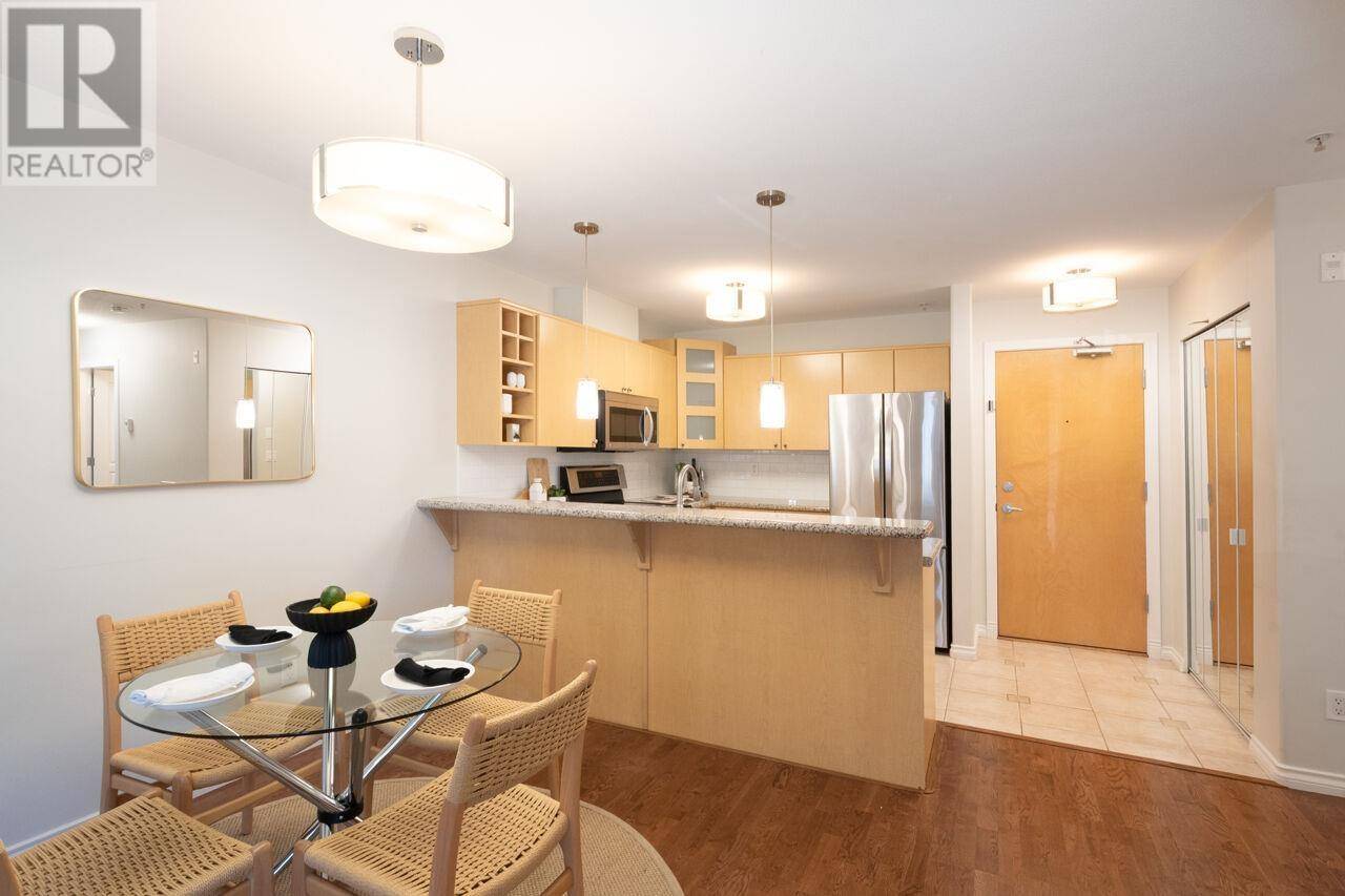 Port Moody, BC V3H5E4,3136 ST JOHNS ST #108