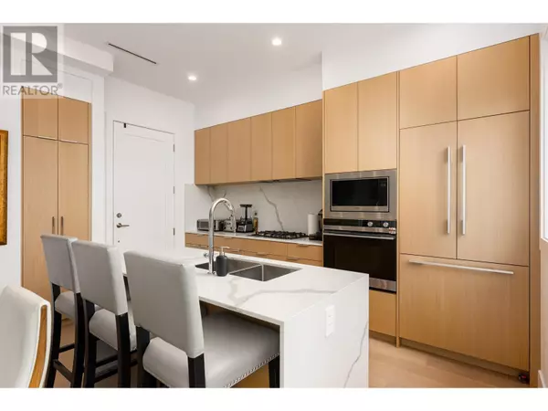 7857 ONTARIO STREET, Vancouver, BC V5X3C8