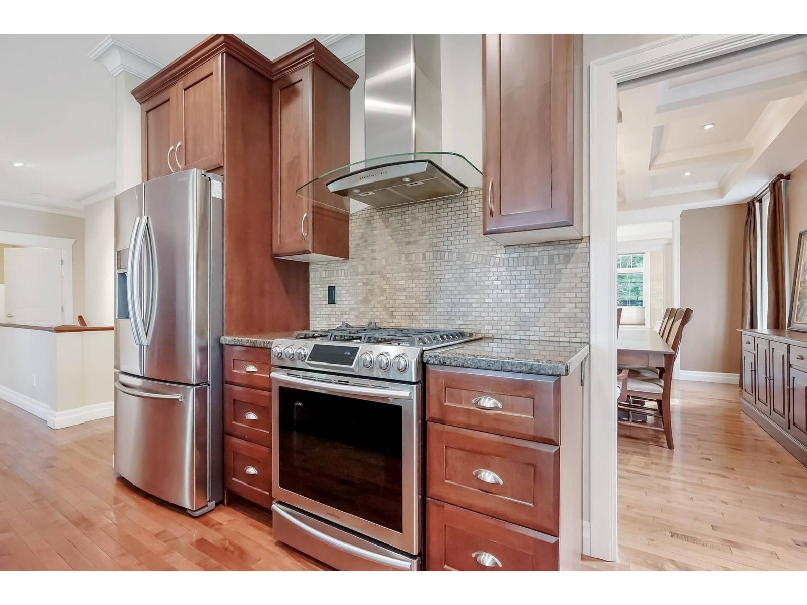 Abbotsford, BC V3G1C3,2796 MARBLE HILL DRIVE