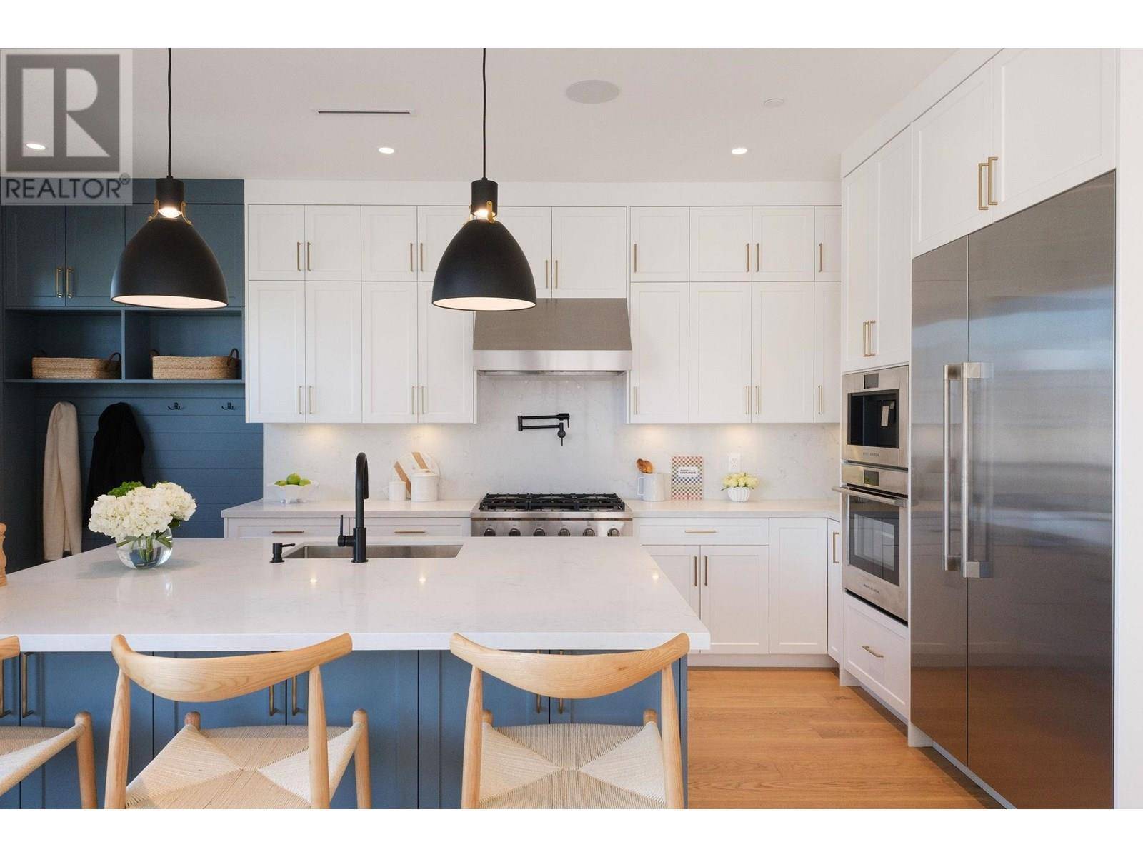 Vancouver, BC V5W3B5,5814 CHESTER STREET