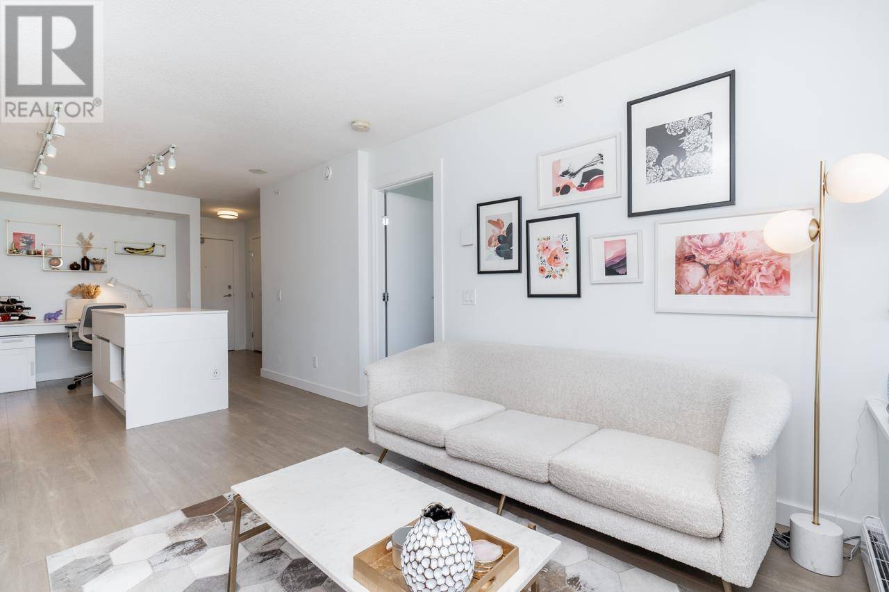 908 QUAYSIDE DR #2810, New Westminster, BC V3M0L4