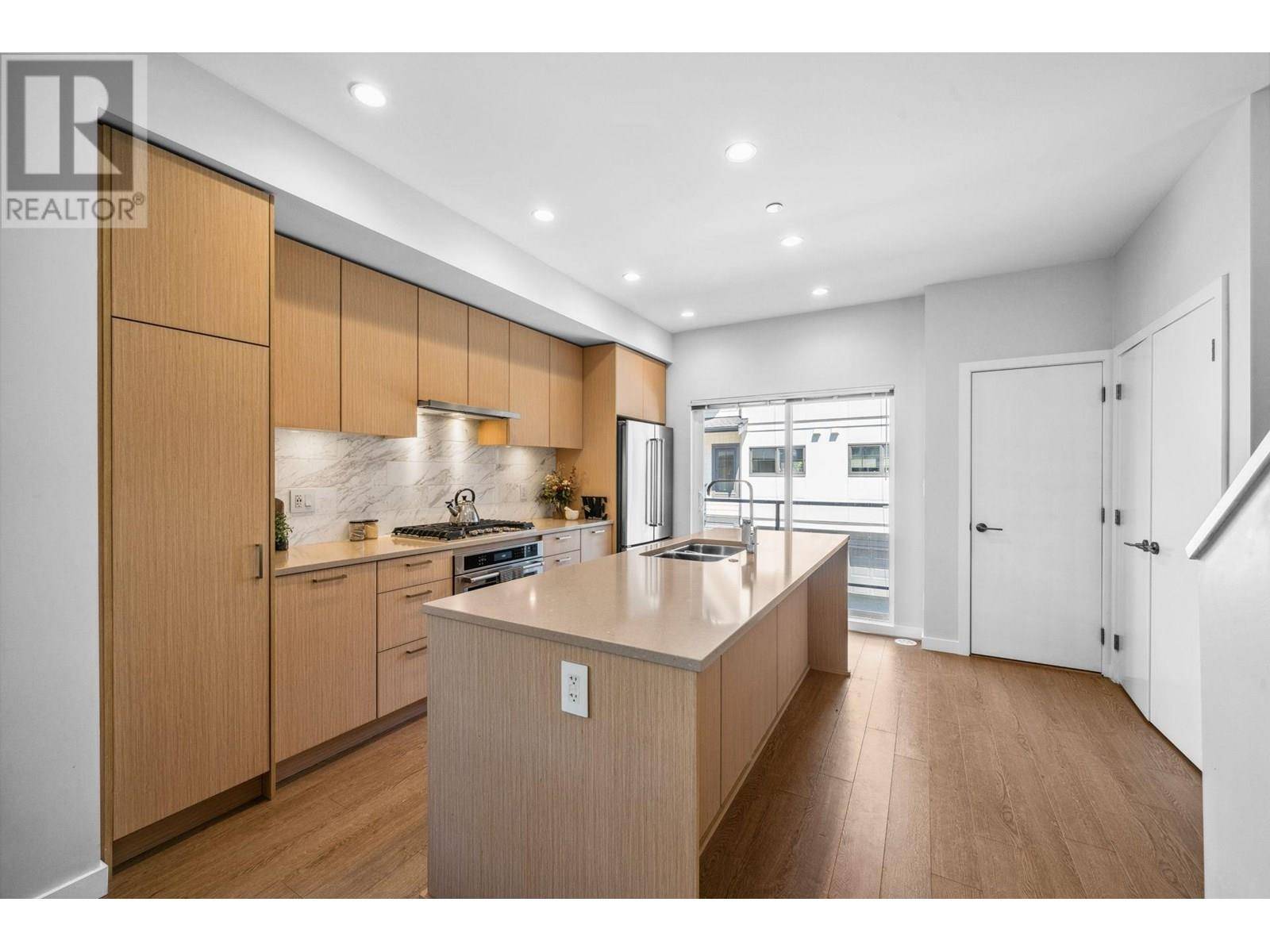 Pitt Meadows, BC V3Y0J6,19451 SUTTON AVE #165