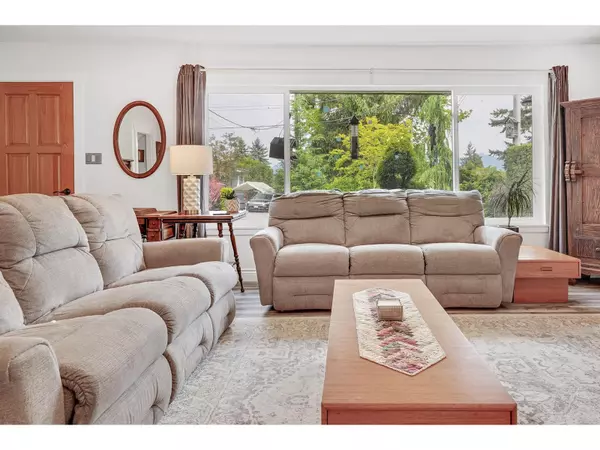 Surrey, BC V3R2B7,14750 110A AVENUE