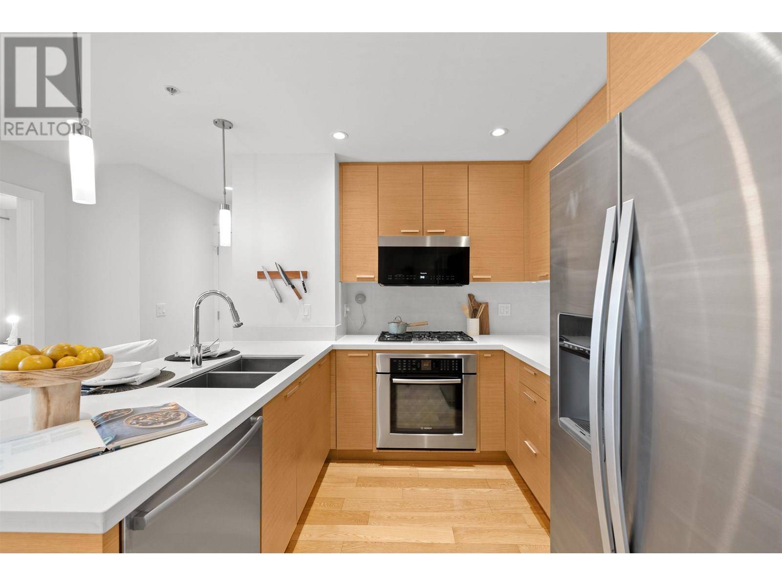 Vancouver, BC V6R3P9,2020 ALMA ST #206