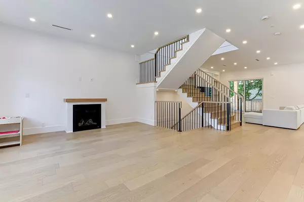 Delta, BC V4C2M8,10486 SUNRIDGE PLACE